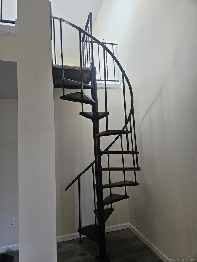 Foto del edificio - 125 Burgundy Hill Ln