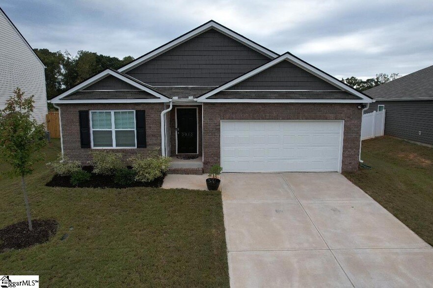 Foto principal - 3045 Hickory Rdg Trl