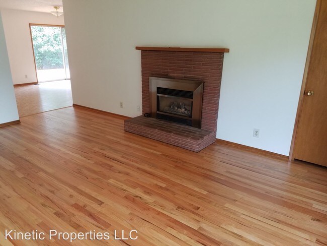 Building Photo - 936 Brighton Ave