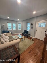 Building Photo - 591 Vernon St