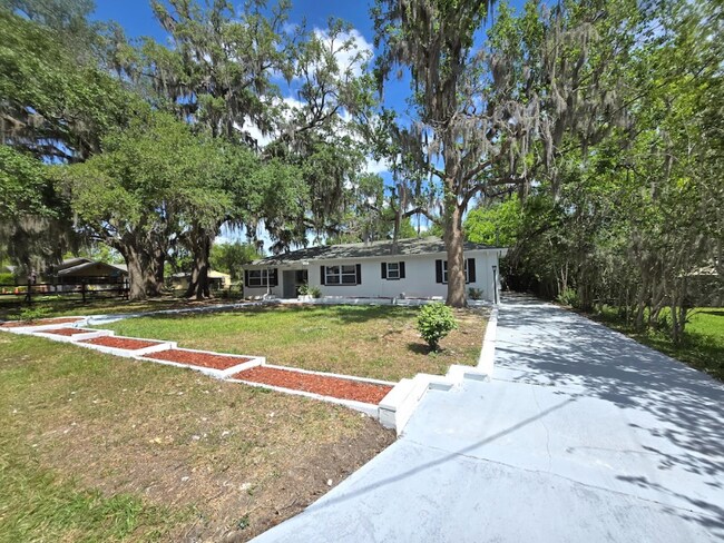 Foto del edificio - 2827 SE 2nd St