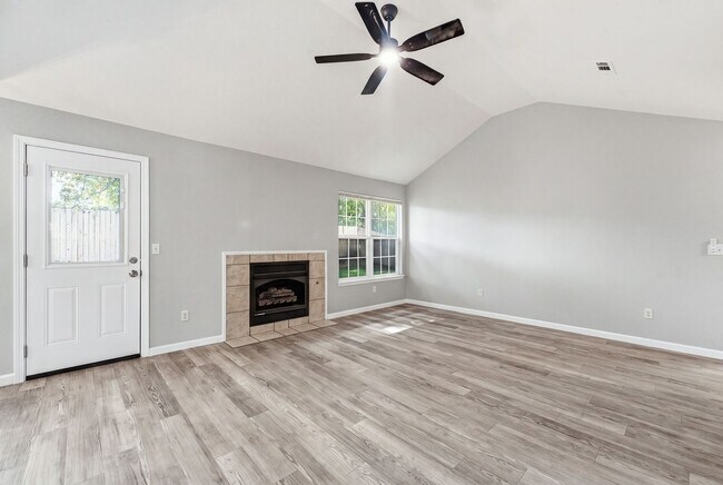 Foto del edificio - This beautiful ranch-style home