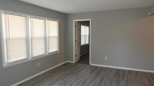 Building Photo - 1625 Holt Lane