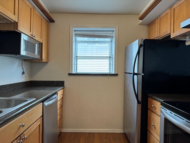 Foto del edificio - 1124 N 92nd St