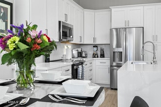 Building Photo - 7725 E Journey Ln