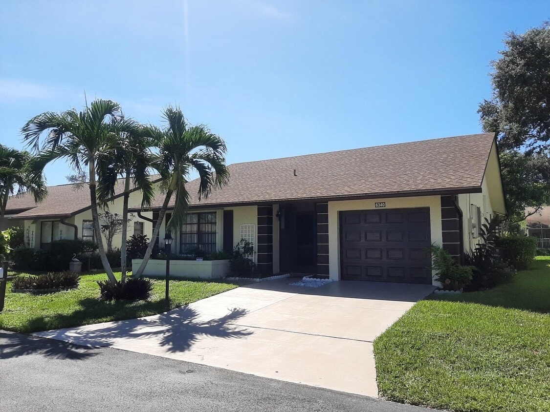 6340 Lakemont Cir, Greenacres, FL 33463 House Rental in Greenacres