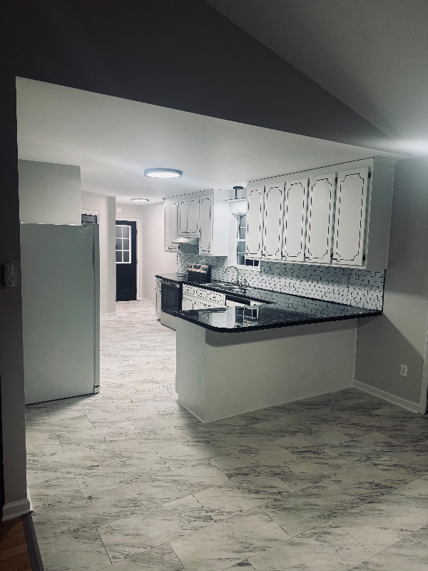 Building Photo - 9421 Sawyer Rd