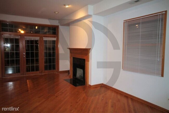 Foto del edificio - 2251 N Southport Ave