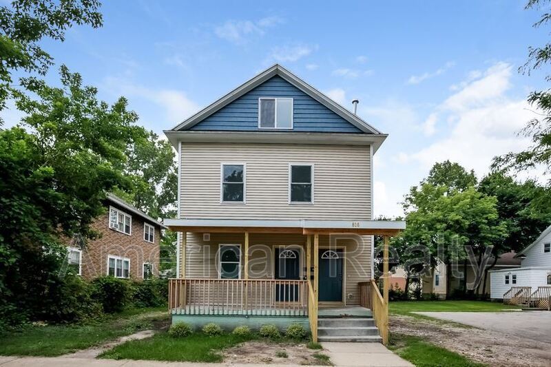 816 Sibley St NW, Grand Rapids, MI 49504 Condo for Rent in Grand