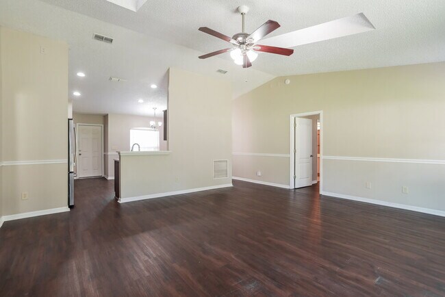 Building Photo - 282 Turtle Dove Dr