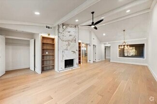 Building Photo - 7639 Royal Ln
