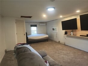 Building Photo - 19 South St