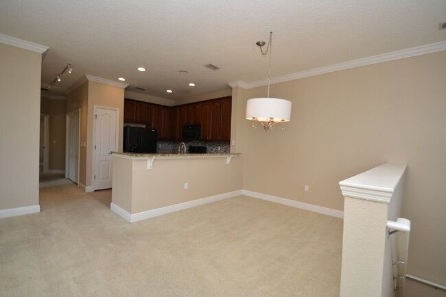 Building Photo - Tidelands Condo! Community amenities!