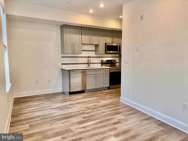 Foto del edificio - 6601 Ridge Ave
