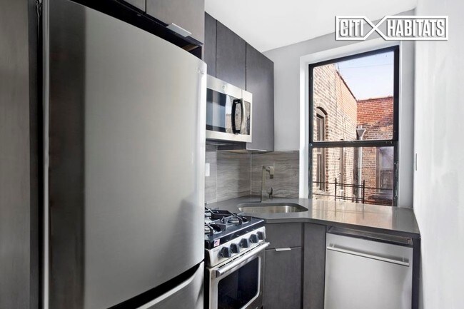 Foto del edificio - 1571 Lexington Ave
