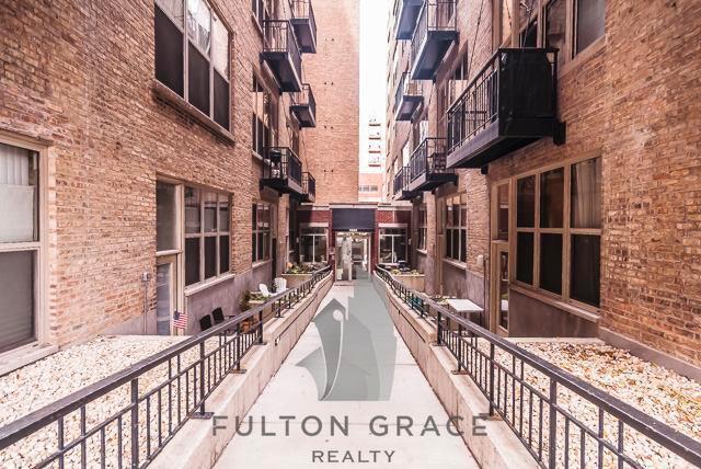 Primary Photo - Big 1 Bedroom west loop loft available now!