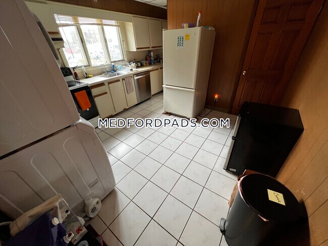 Foto del edificio - 166 Main St