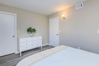 Interior Photo - Aspen Place