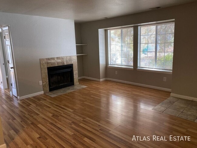 Building Photo - 851 S Uravan Ct