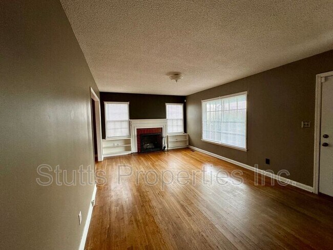 Foto del edificio - 1107 E 3rd St