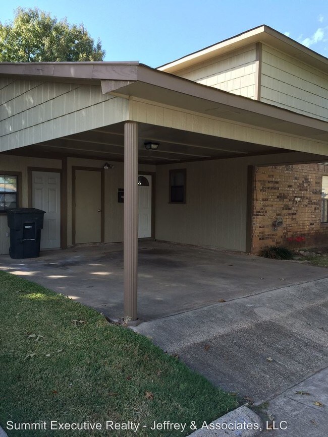Building Photo - 301 Jackson Ave