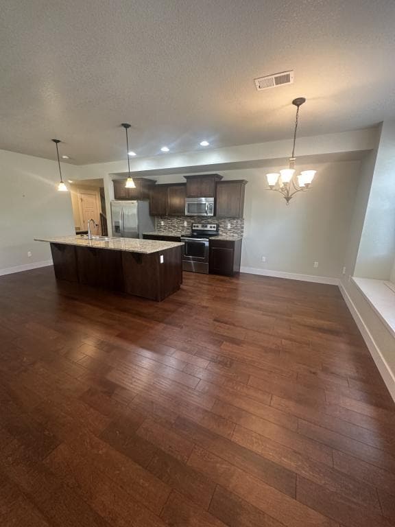 Building Photo - 2122 Sandbur Dr