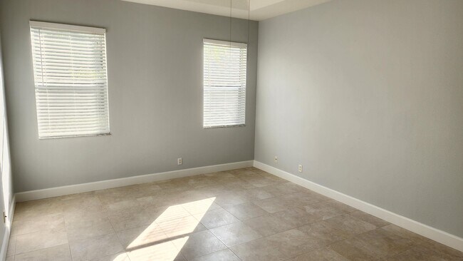 Foto del edificio - 627 SW Byron St