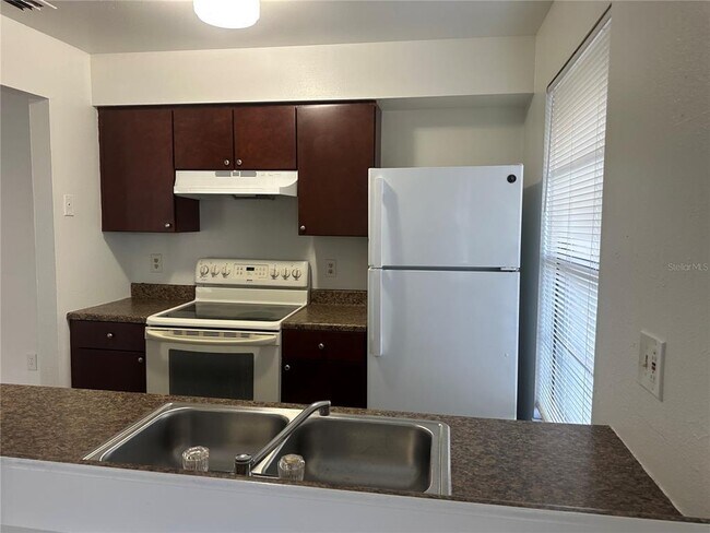 Foto del edificio - 8428 Camden St
