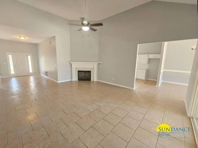 Building Photo - Charming 3-Bedroom Home in Beautiful Destin!