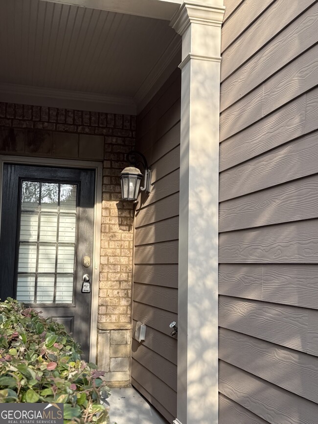 Building Photo - 3160 Cross Creek Dr