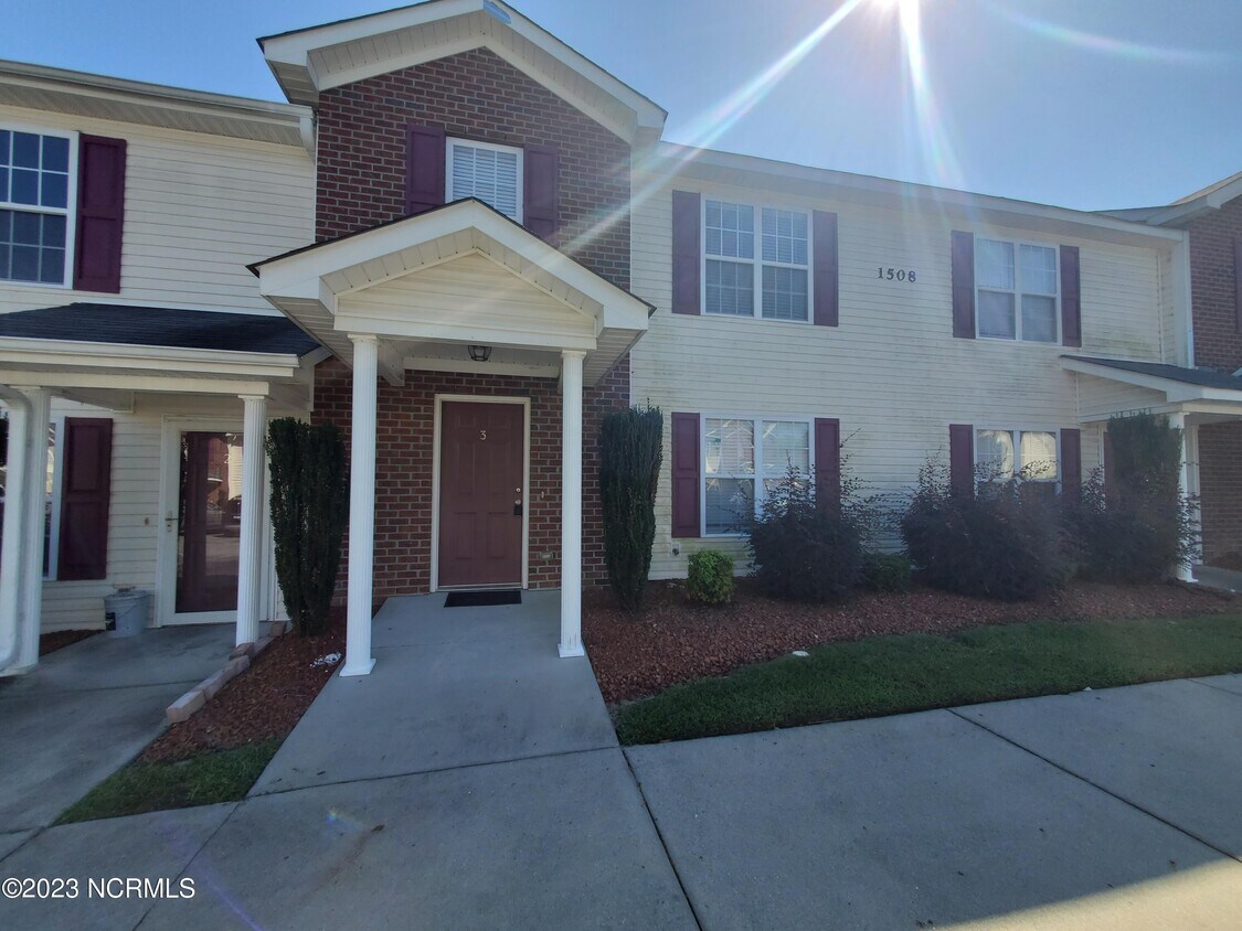 1508 Manning Forest Dr, Greenville, NC 27834 Townhome Rentals in