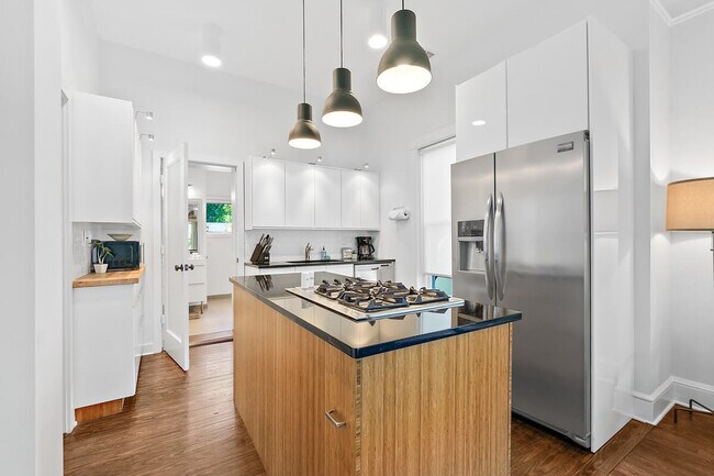 Foto del edificio - 17 Old Mission Ave