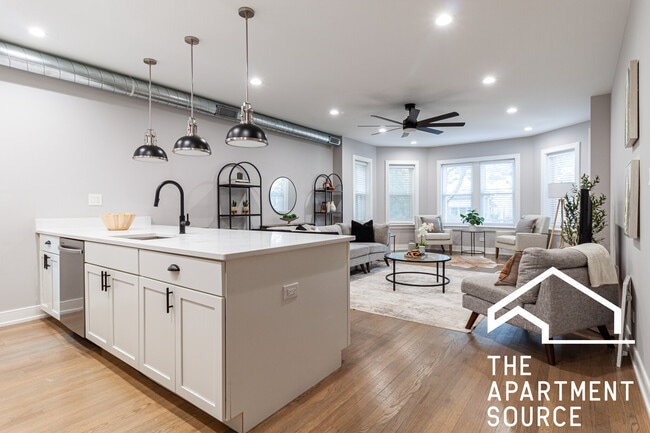 Foto del edificio - 2641 W Carmen Ave