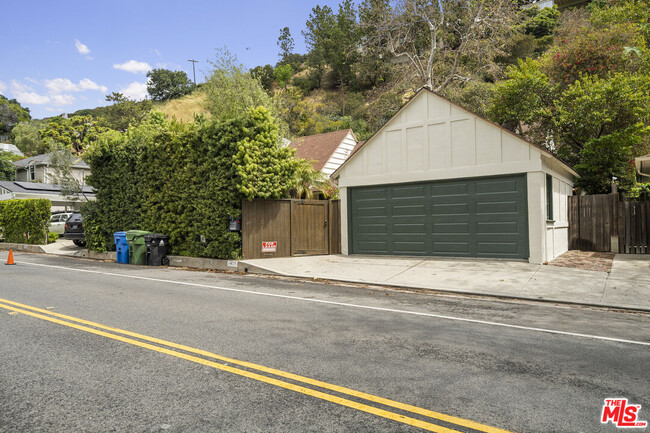 Building Photo - 1658 Benedict Canyon Drive