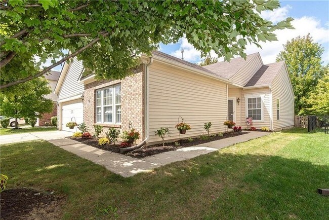 Building Photo - Very nice ranch in Noblesville
