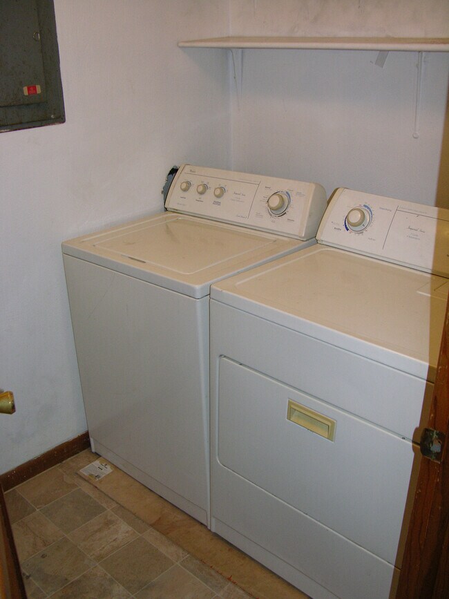 Foto del edificio - 1839 Broadway St