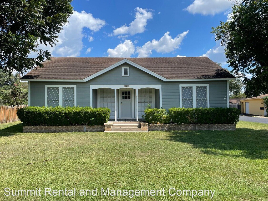 Primary Photo - 2 br, 1.5 bath House - 3002 N Main