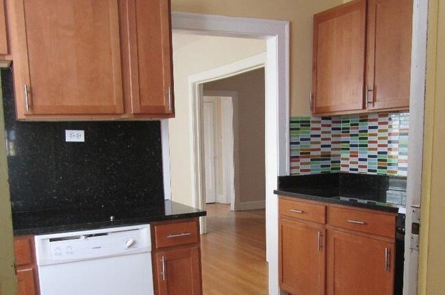Foto del edificio - 3847-3857 N Linder Ave