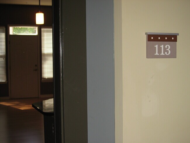 Building Photo - 3000 Vanderbilt Pl