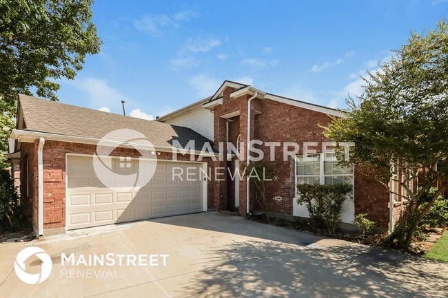 Building Photo - 4602 Lee Hutson Ln