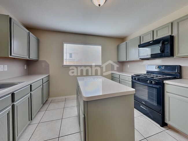 Building Photo - 20927 Banyan Crest Ln