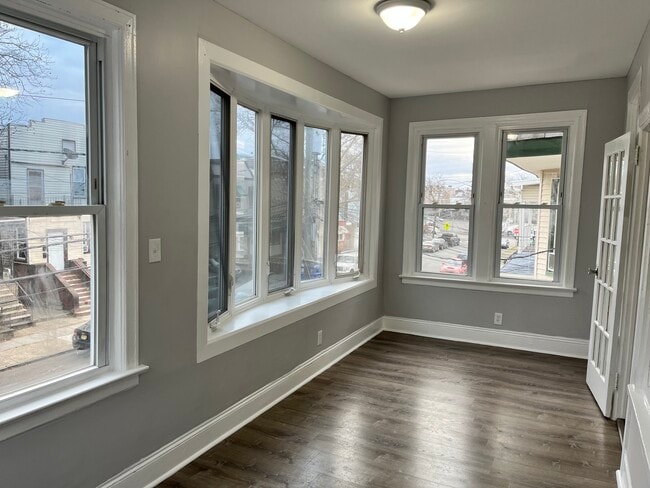 Building Photo - 21 Delaware Ave