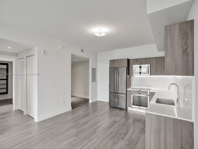 Foto del edificio - 2960 NE 207th St