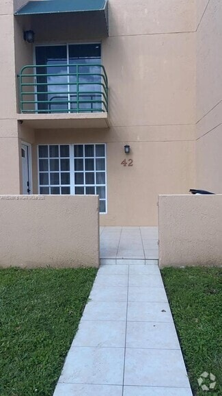 Building Photo - 12035 SW 19th Terrace