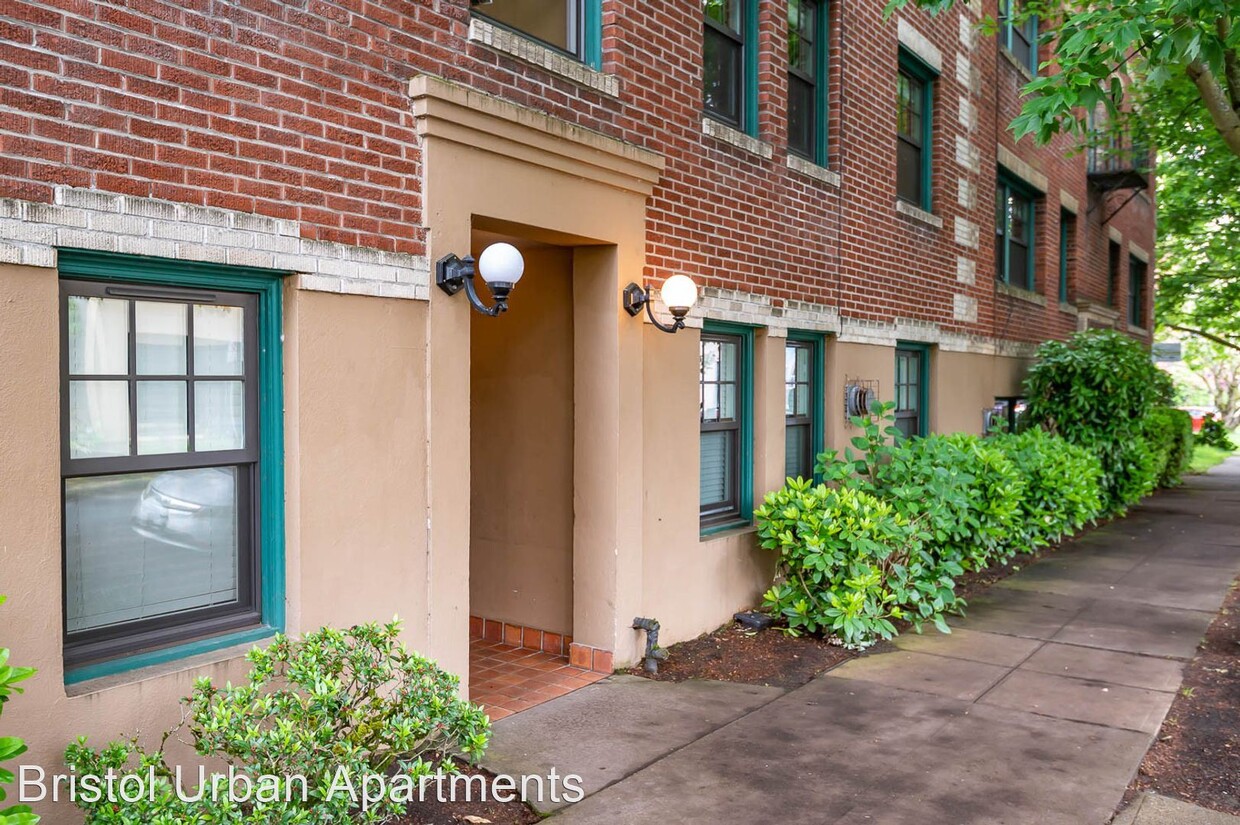 Foto principal - 3056 NE Holladay St