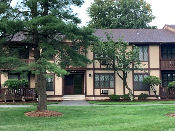 373 Sierra Vista Ln, Valley Cottage, NY 10989 Condo for Rent in