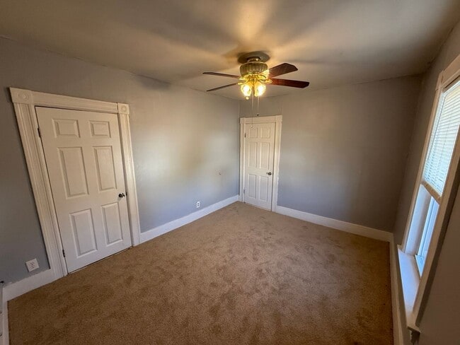 Building Photo - 408 Rimmon St