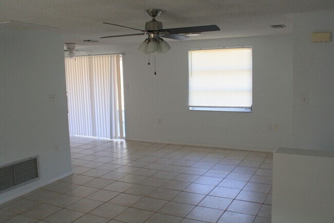 Foto del edificio - Cute 2 bedroom 1 bath