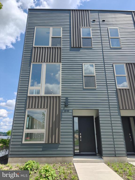 Foto principal - 3040 Northbank Pl