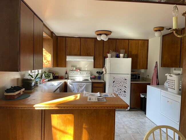 Foto del edificio - 9525 Ashworth Ave N